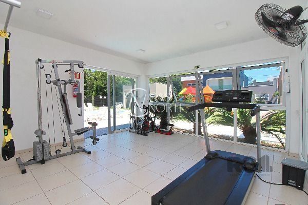 Casa de Condomínio à venda com 3 quartos, 168m², 1 suíte, 2 vagas, Rua Eroni Soares Machado no bairro Hípica em Porto Alegre