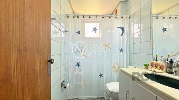 Cobertura à venda com 3 quartos, 137m², 2 vagas, Rua Doutor Barcelos no bairro Tristeza em Porto Alegre