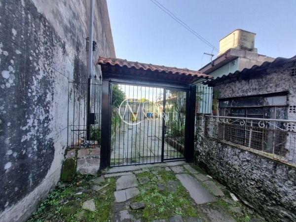 Terreno à venda , 100m², Avenida Eduardo Prado no bairro Cavalhada em Porto Alegre