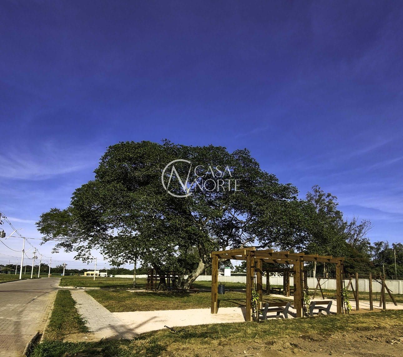 Casa de Condomínio à venda com 3 quartos, 108m², 1 suíte, 2 vagas, Avenida Juca Batista no bairro Hípica em Porto Alegre