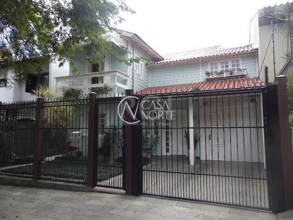 Sobrado à venda com 3 quartos, 208m², 1 suíte, 4 vagas, Rua Gregorio da Fonseca no bairro Nonoai em Porto Alegre