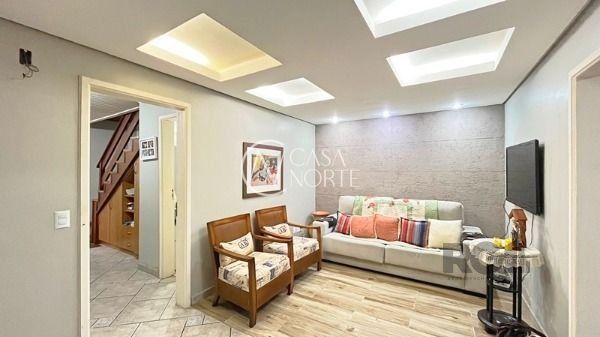 Prédio Comercial à venda , 354m², Travessa Escobar no bairro Camaquã em Porto Alegre