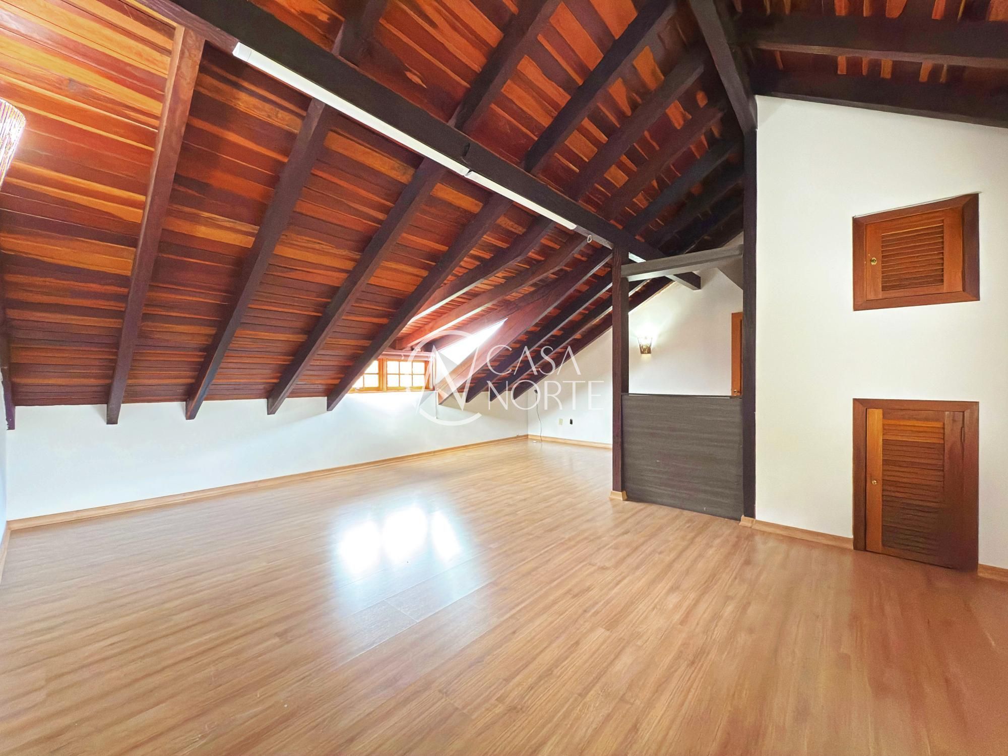 Casa de Condomínio à venda com 3 quartos, 189m², 1 suíte, 2 vagas, Avenida Oswaldo Gonçalves Cruz no bairro Ipanema em Porto Alegre