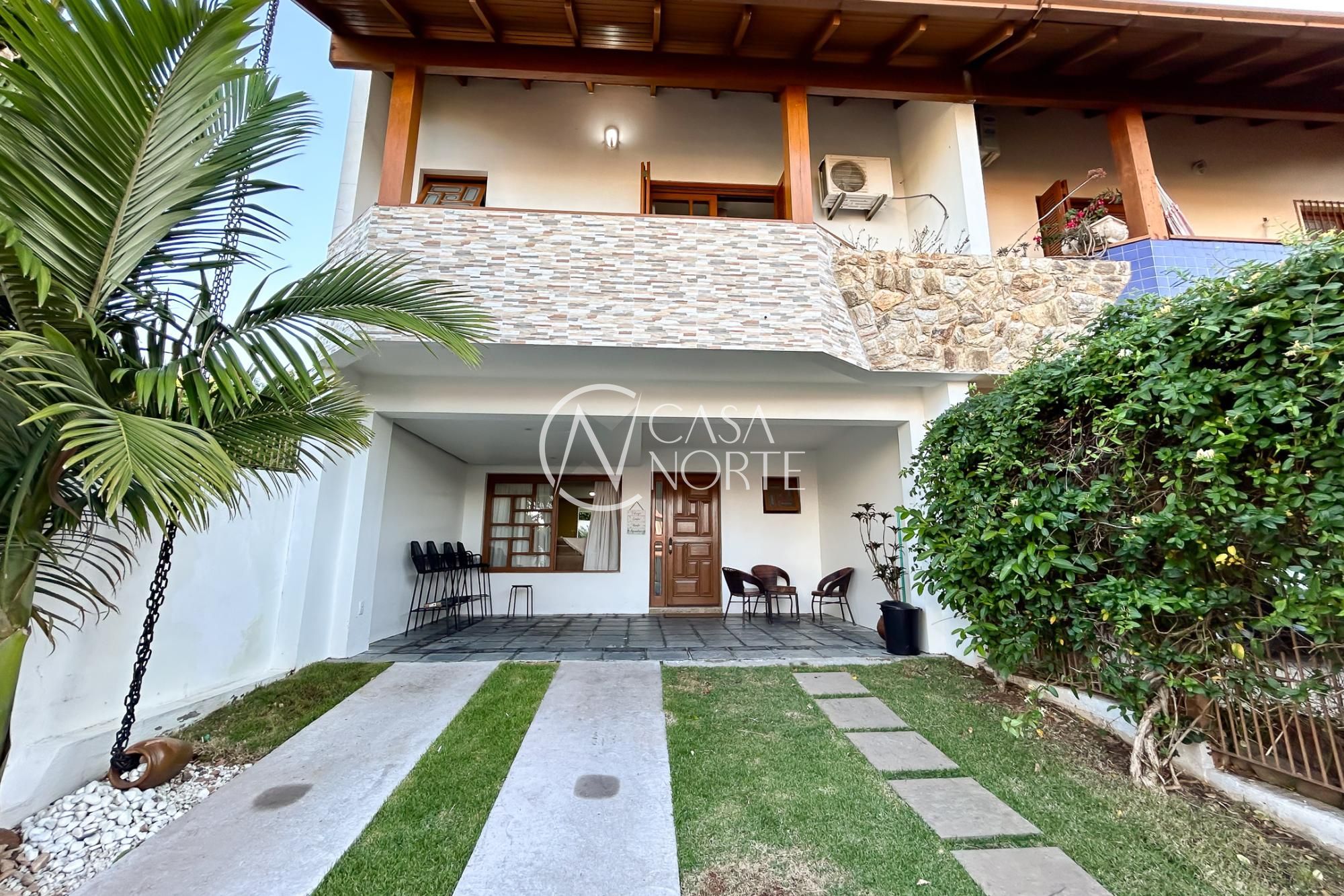 Casa à venda com 4 quartos, 184m², 1 suíte, 4 vagas, Rua Olécio Cavedini no bairro Espírito Santo em Porto Alegre