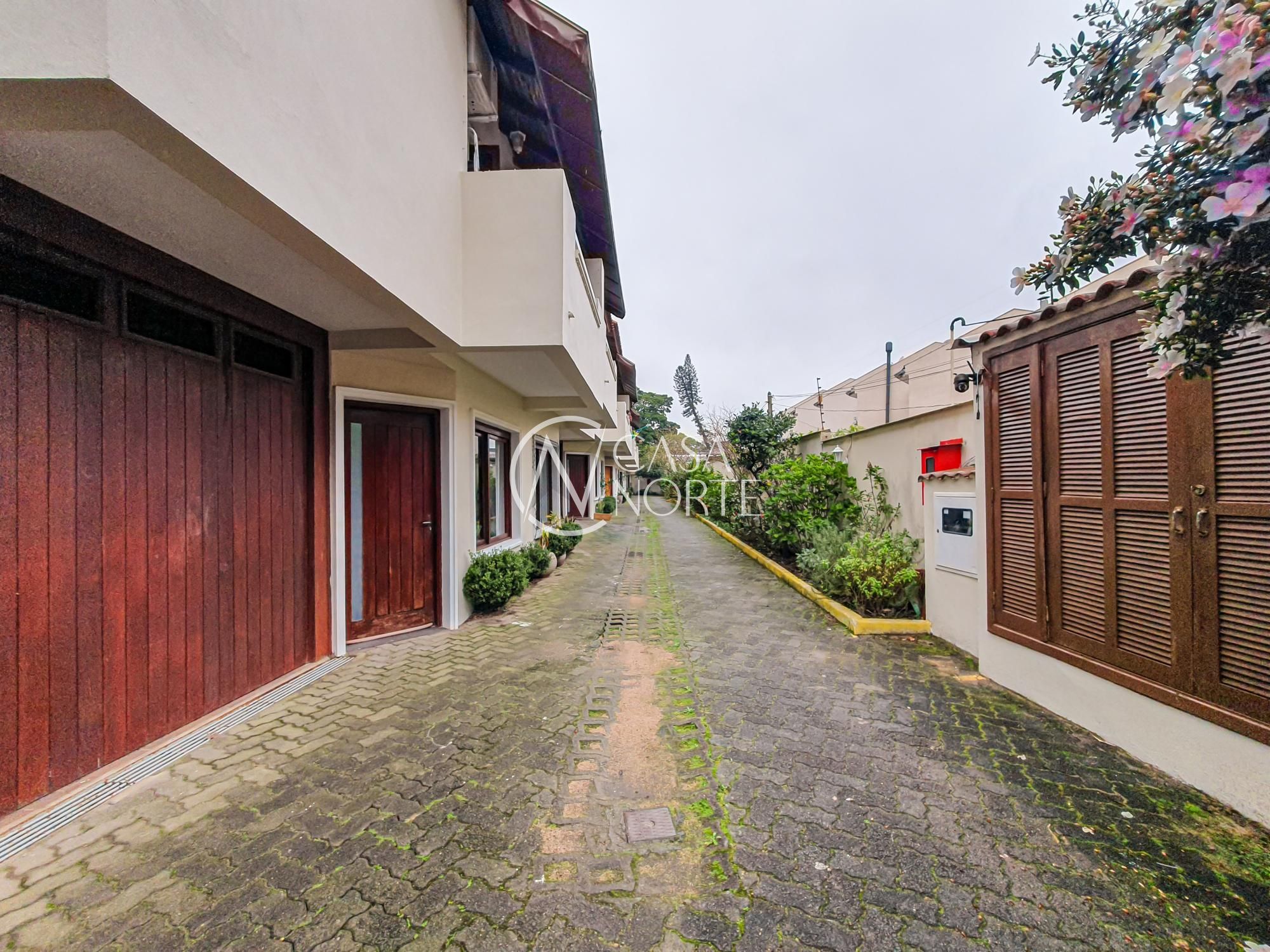 Casa de Condomínio à venda com 2 quartos, 114m², 1 suíte, 1 vaga, Rua Francisco Bortoluzzi no bairro Ipanema em Porto Alegre