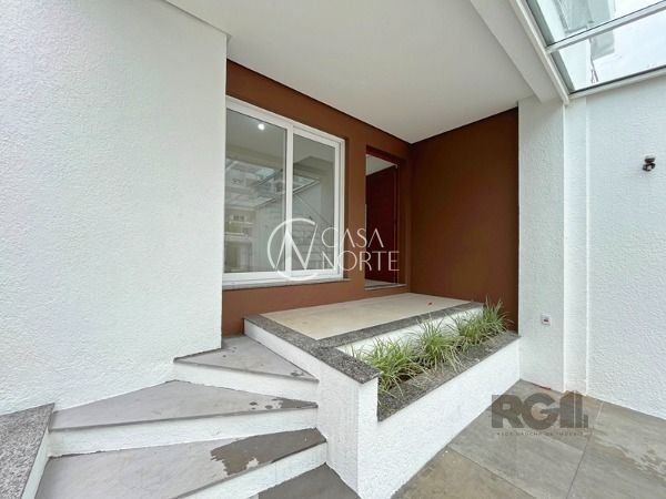 Casa à venda com 3 quartos, 155m², 1 suíte, 2 vagas, Rua Padre João Batista Reus no bairro Vila Conceição em Porto Alegre