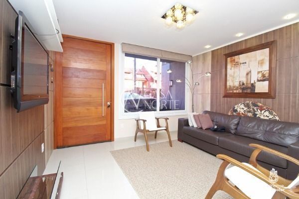 Casa à venda com 3 quartos, 172m², 2 suítes, 2 vagas, Avenida Altos do Santa Rita no bairro Aberta dos Morros em Porto Alegre