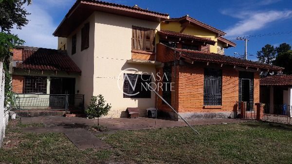 Casa à venda com 4 quartos, 350m², 2 suítes, 4 vagas, Acesso Doutor Marino dos Santos no bairro Aberta dos Morros em Porto Alegre