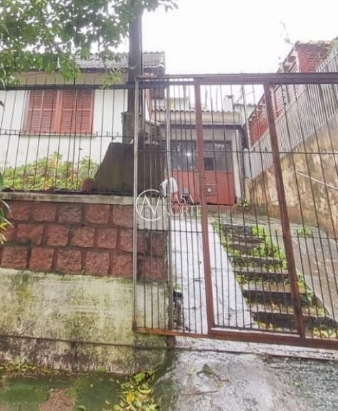 Casa à venda com 3 quartos, 305m², 1 vaga, Rua Landel de Moura no bairro Tristeza em Porto Alegre