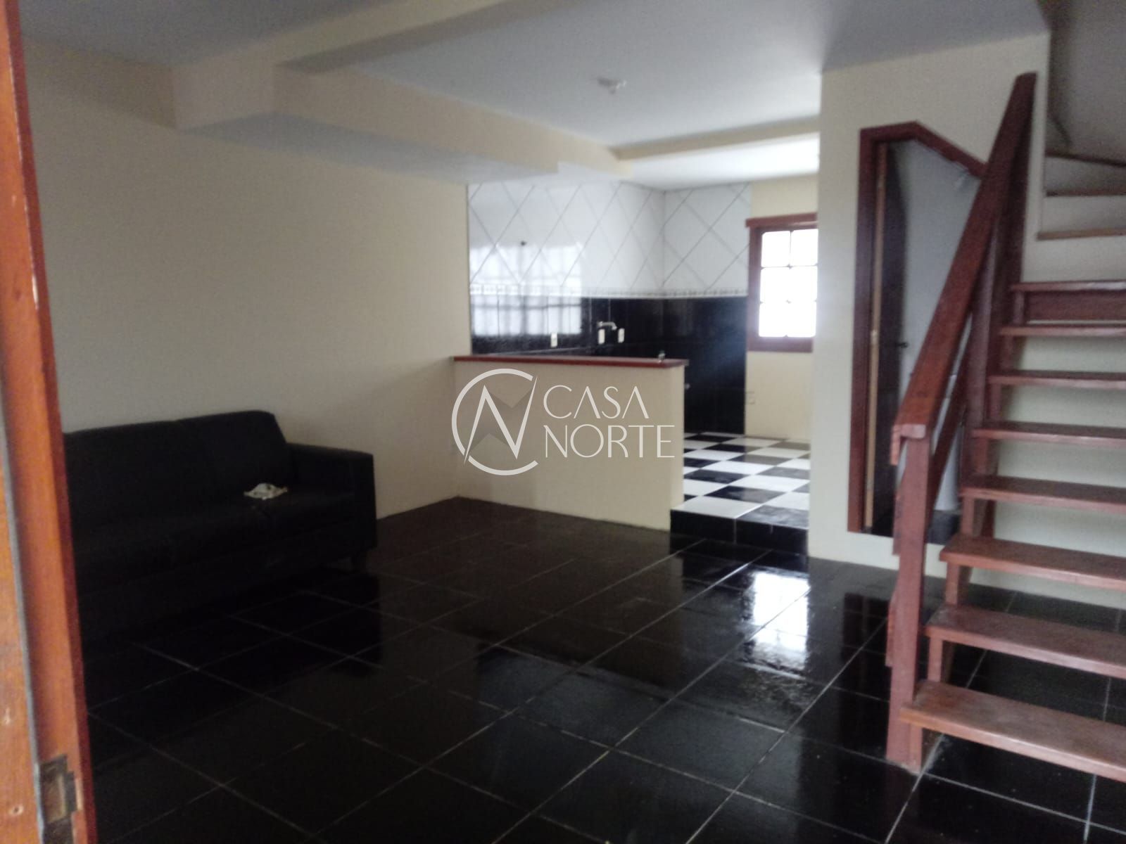 Casa à venda com 2 quartos, 108m², 1 vaga, Rua Doutor Cláudio Walter Ferreira da Silva no bairro Guarujá em Porto Alegre