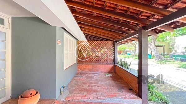 Casa de Condomínio à venda com 2 quartos, 122m², 1 vaga, Avenida Juca Batista no bairro Cavalhada em Porto Alegre