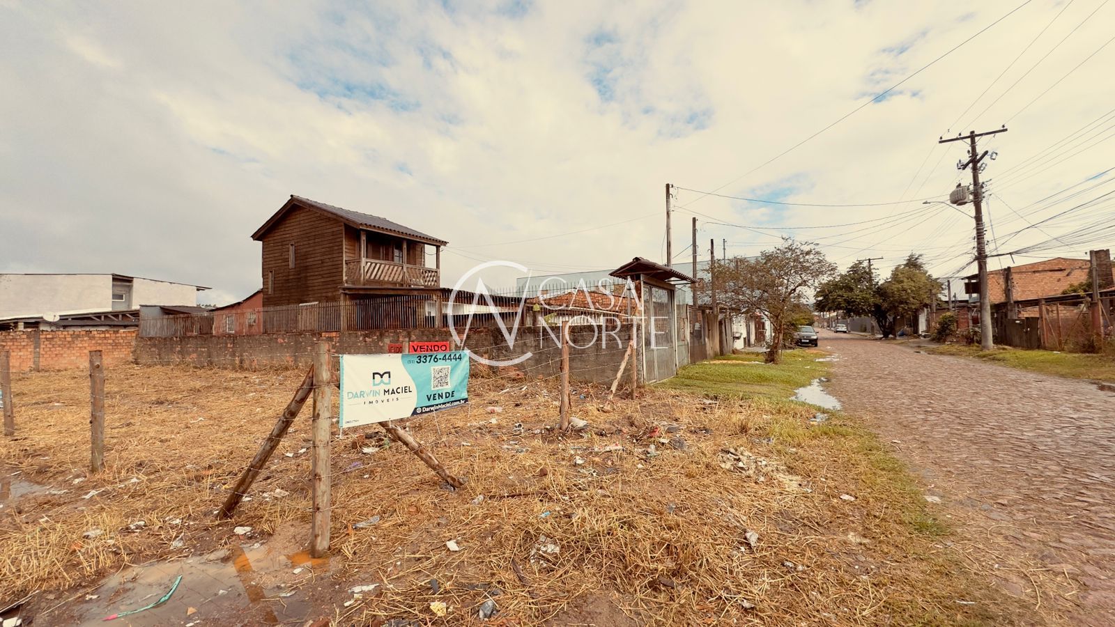 Terreno à venda  com 204m², Rua Catarina Quadros no bairro Hípica em Porto Alegre