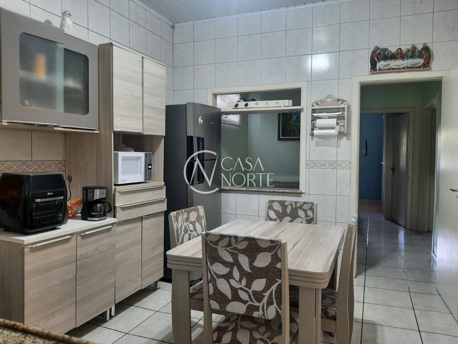 Casa à venda com 3 quartos, 194m², 1 vaga, Rua Dona Mariana no bairro Restinga em Porto Alegre