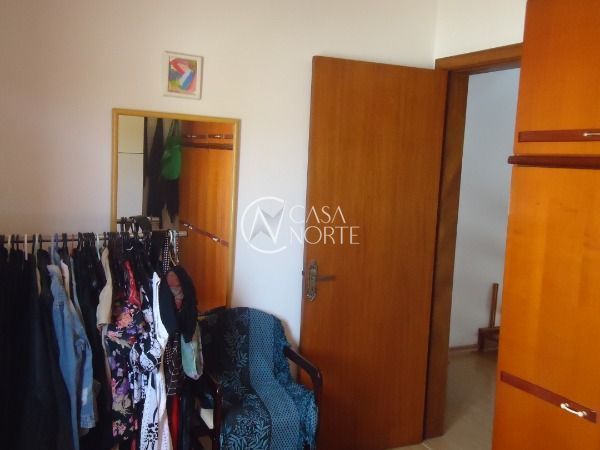 Sobrado à venda com 3 quartos, 158m², 1 suíte, 2 vagas, Rua Luiz Delfino no bairro Espírito Santo em Porto Alegre