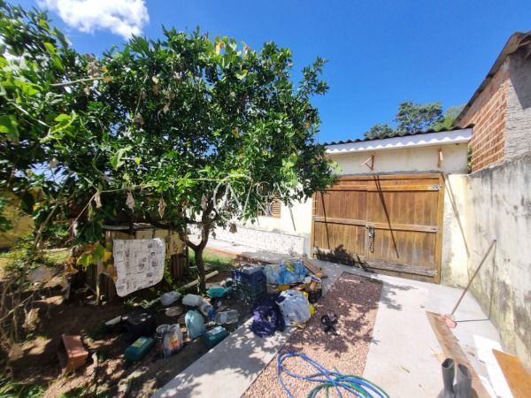 Casa à venda com 2 quartos, 110m², 5 vagas, Rua Professor Joaquim Louzada no bairro Camaquã em Porto Alegre