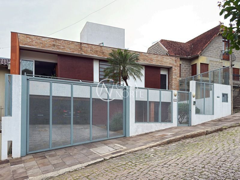 Casa à venda com 4 quartos, 418m², 4 suítes, 6 vagas, Rua Doutor David de Azevedo Gusmão no bairro Jardim Isabel em Porto Alegre
