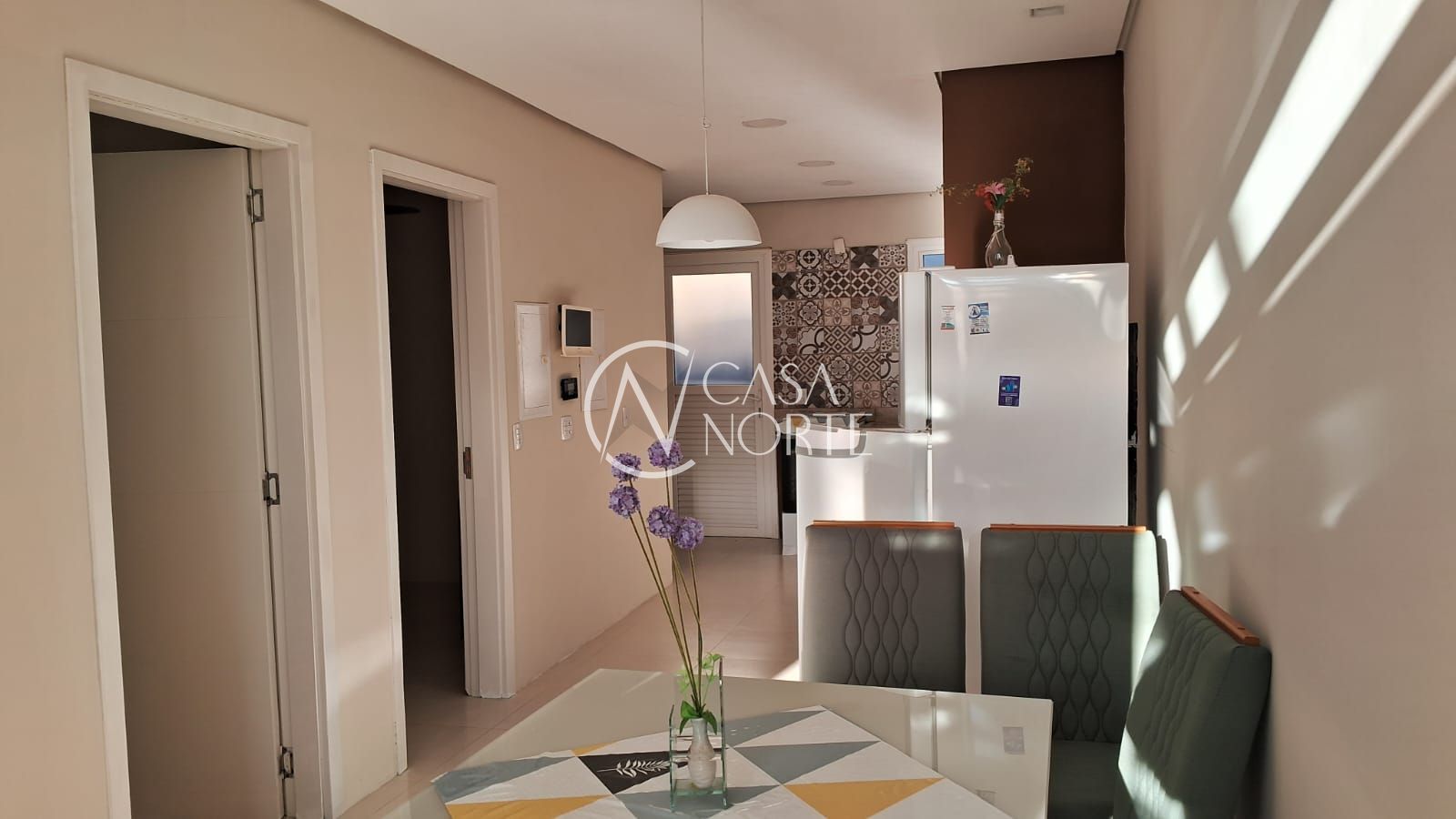 Casa à venda com 4 quartos, 155m², 1 suíte, 2 vagas, Rua Guatambu no bairro Hípica em Porto Alegre
