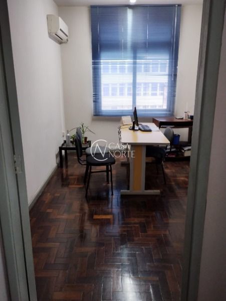 Sala Comercial à venda , 60m², Rua Vigario José Inácio no bairro Centro Histórico em Porto Alegre
