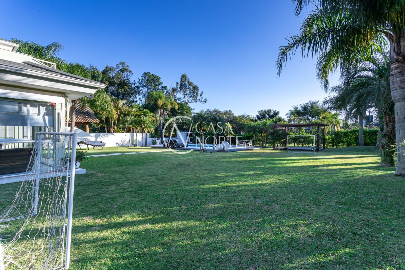 Casa de Condomínio à venda com 4 quartos, 412m², 4 suítes, 3 vagas, Avenida Juca Batista no bairro Chapéu do Sol em Porto Alegre