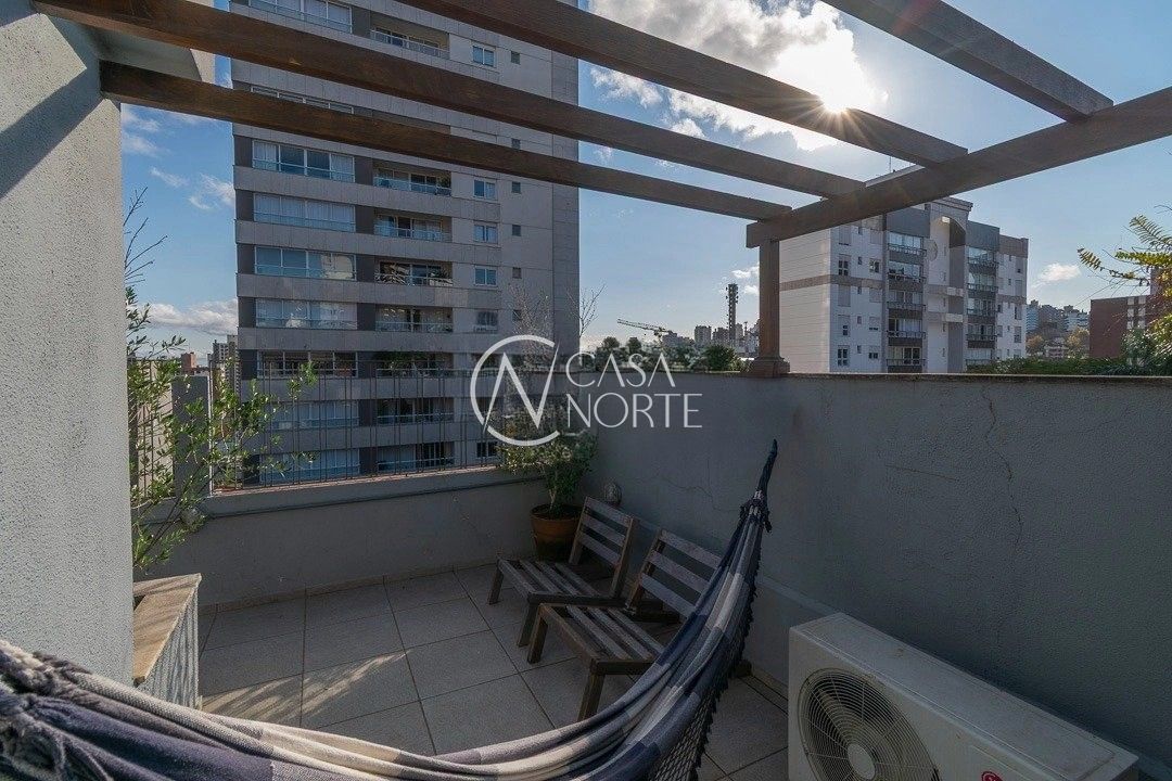 Cobertura à venda com 2 quartos, 166m², 1 suíte, 1 vaga, Avenida Itajaí no bairro Petrópolis em Porto Alegre