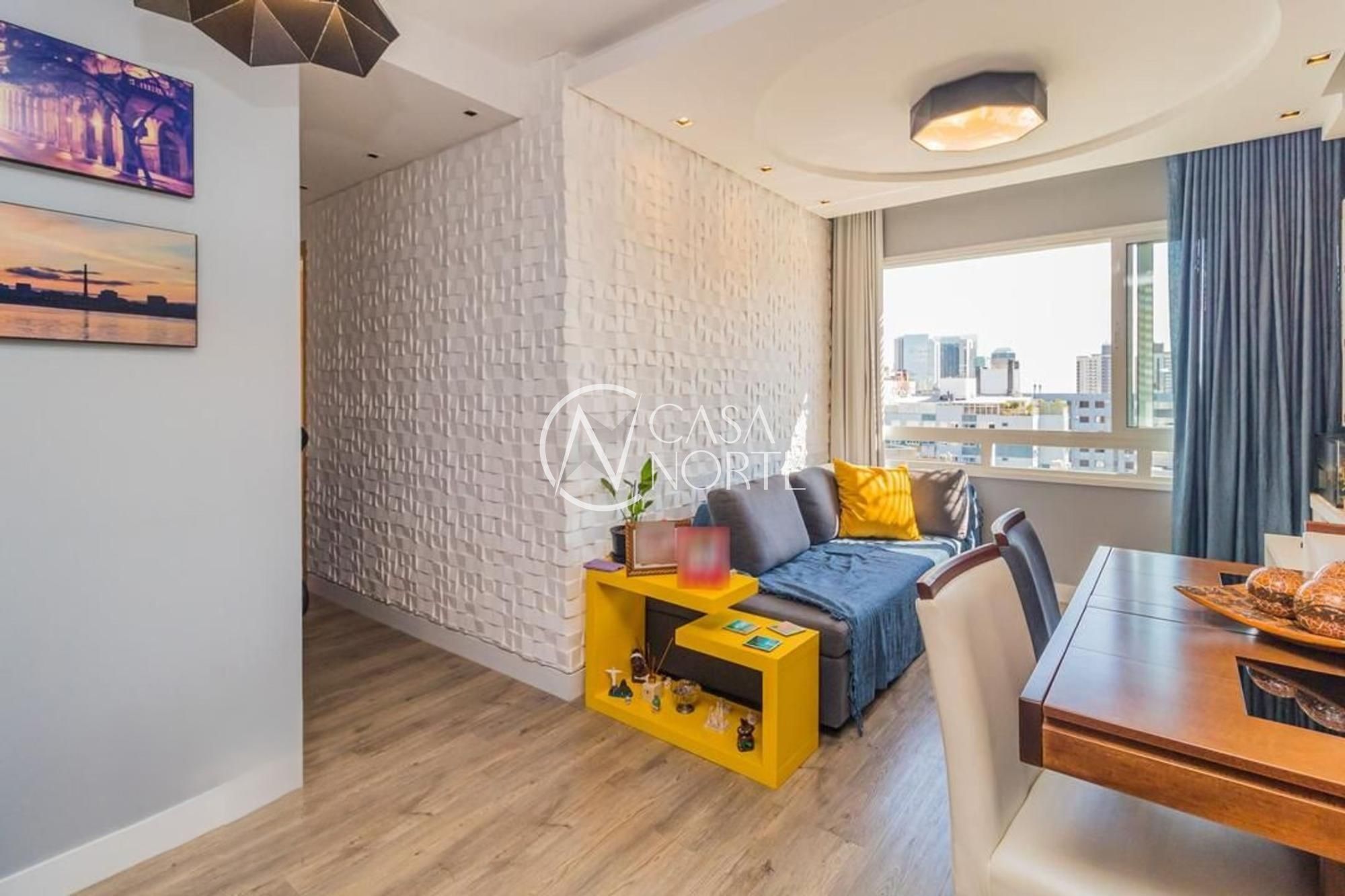 Apartamento à venda com 2 quartos, 55m², 1 suíte, 1 vaga, Rua Coronel André Belo no bairro Menino Deus em Porto Alegre