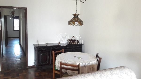 Casa à venda com 3 quartos, 200m², 1 suíte, 4 vagas, Rua Doutor Francisco da Cunha Correa no bairro Ipanema em Porto Alegre