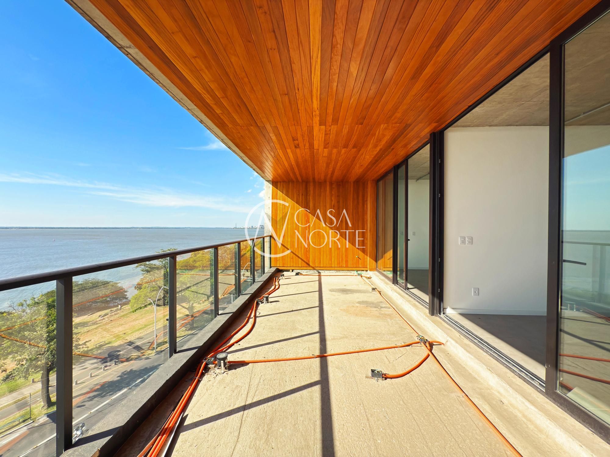 Apartamento à venda com 3 quartos, 221m², 3 suítes, 4 vagas, Avenida Padre Cacique no bairro Praia de Belas em Porto Alegre