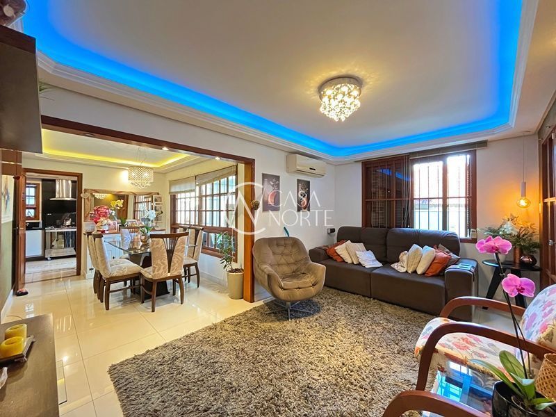 Casa à venda com 4 quartos, 120m², 2 vagas, Rua Aracy de Azevedo José no bairro Santa Tereza em Porto Alegre