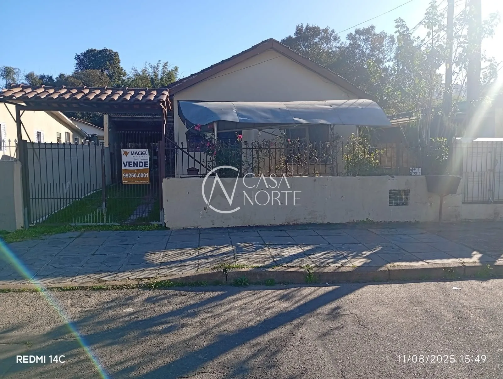 Casa à venda com 3 quartos, 600m², 3 vagas, Rua Ângelo Barboza no bairro Cavalhada em Porto Alegre