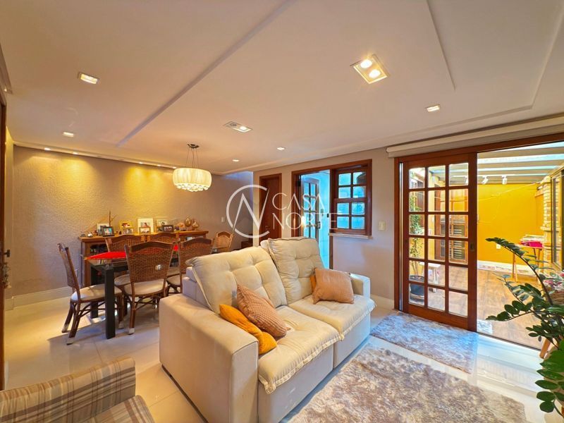 Casa de Condomínio à venda com 3 quartos, 168m², 1 suíte, 2 vagas, Avenida Coronel Marcos no bairro Pedra Redonda em Porto Alegre