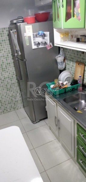 Apartamento à venda com 2 quartos, 45m², 1 vaga, Rua David Cherman no bairro Restinga em Porto Alegre