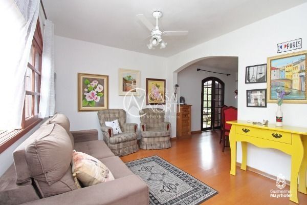 Casa de Condomínio à venda com 4 quartos, 150m², 1 suíte, 2 vagas, Rua Doutor Campos Velho no bairro Cristal em Porto Alegre