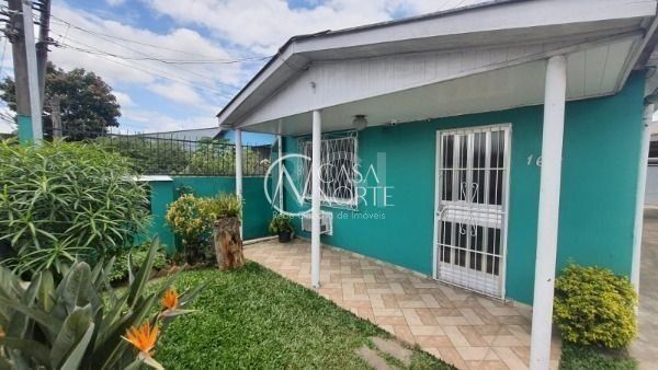 Casa à venda com 4 quartos, 220m², 3 vagas, Rua Capitao Pedroso no bairro Restinga em Porto Alegre