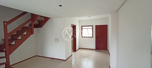 Casa à venda com 3 quartos, 120m², 2 vagas, Rua Claudio da Silva Pinto no bairro Guarujá em Porto Alegre