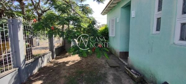 Casa à venda com 3 quartos, 200m², 1 suíte, 4 vagas, Rua Criciuma no bairro Guarujá em Porto Alegre