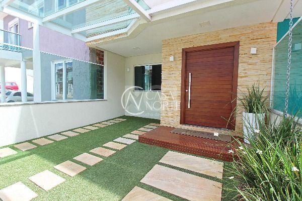 Casa à venda com 3 quartos, 201m², 1 suíte, Rua Angico no bairro Hípica em Porto Alegre