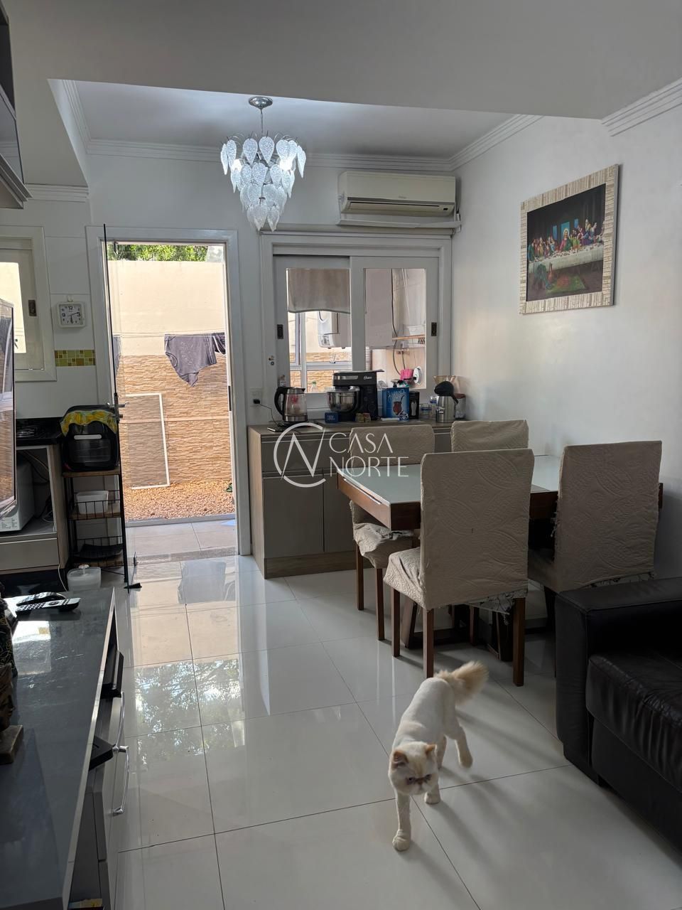 Casa de Condomínio à venda com 3 quartos, 131m², 1 suíte, 2 vagas, Avenida Otto Niemeyer no bairro Cavalhada em Porto Alegre