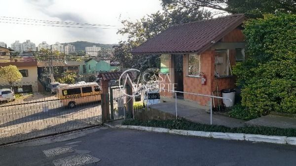 Terreno à venda , 293m², Avenida Vicente Monteggia no bairro Cavalhada em Porto Alegre