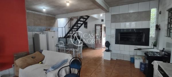 Casa à venda com 3 quartos, 200m², 3 suítes, 3 vagas, Avenida Leonardo Carlucci no bairro Espírito Santo em Porto Alegre