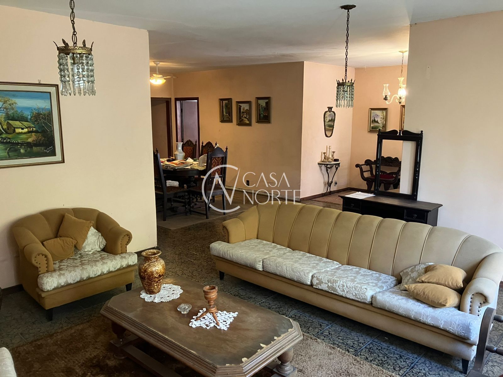 Casa à venda com 3 quartos, 260m², 2 suítes, 2 vagas, Rua Jigoro Kano no bairro Jardim Isabel em Porto Alegre