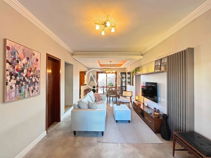 Casa à venda com 3 quartos, 133m², 1 suíte, 2 vagas, Rua Guatambu no bairro Hípica em Porto Alegre