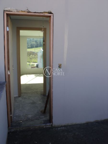 Casa à venda com 3 quartos, 160m², 1 suíte, 2 vagas, Rua Roberto Santini no bairro Aberta dos Morros em Porto Alegre