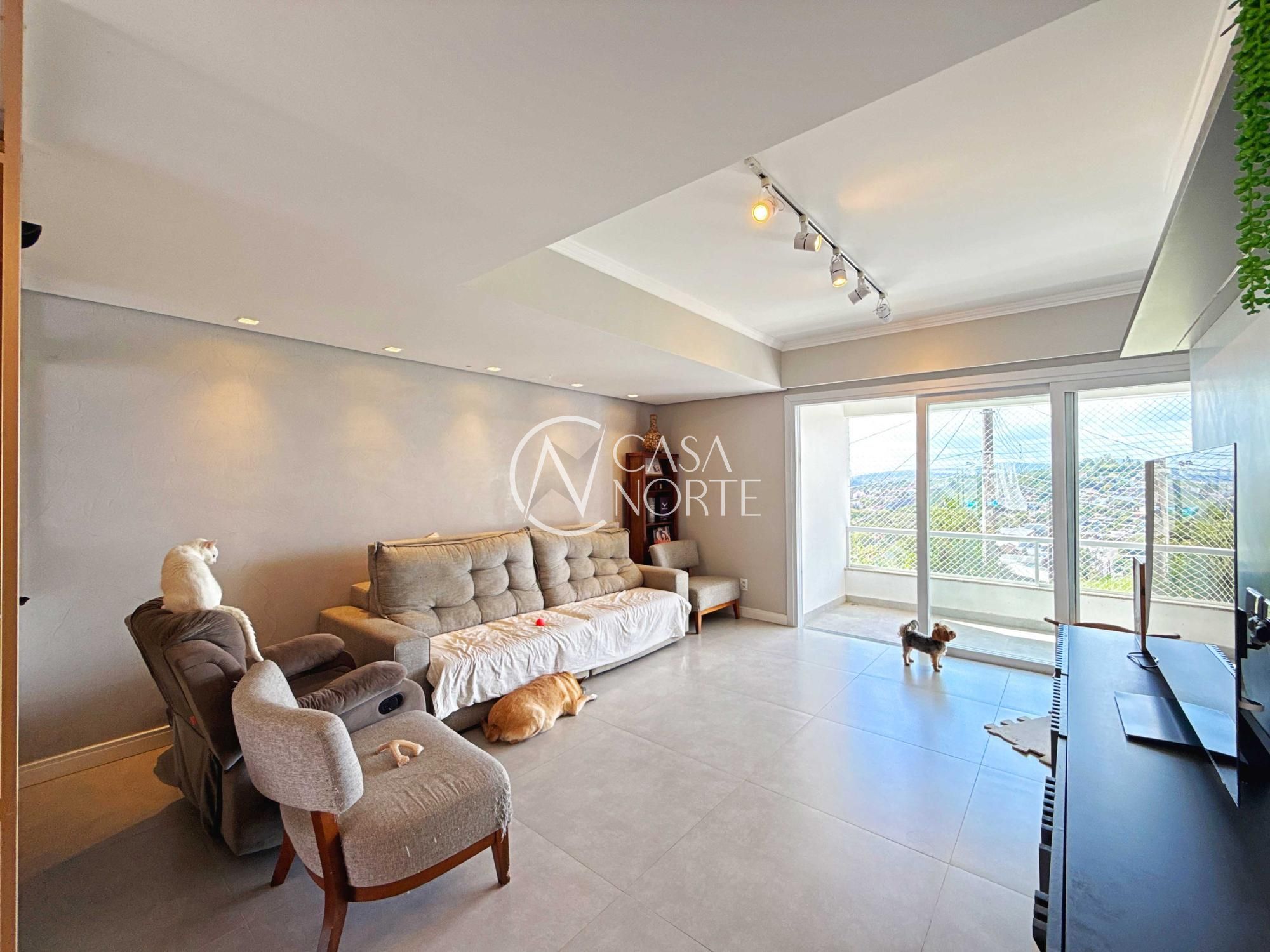 Sobrado à venda com 3 quartos, 1 suíte, 4 vagas, Rua Professor Othon Santos Silva no bairro Aberta dos Morros em Porto Alegre