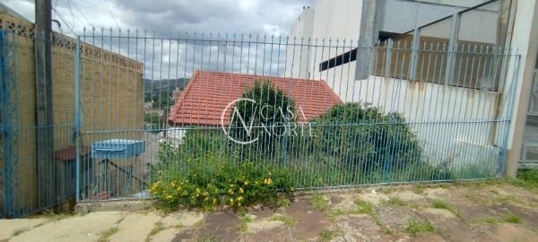 Casa à venda com 2 quartos, 62m², Rua Antônio Divan no bairro Teresópolis em Porto Alegre