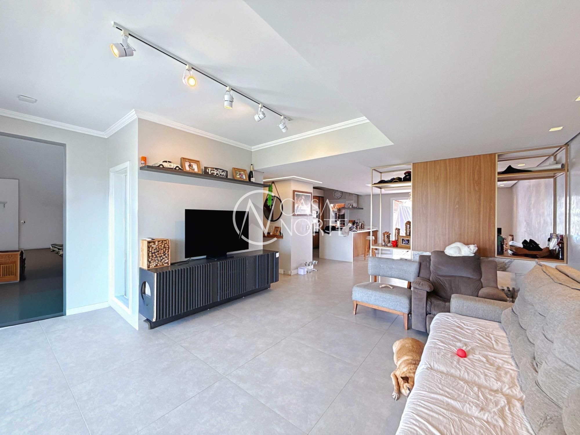 Sobrado à venda com 3 quartos, 1 suíte, 4 vagas, Rua Professor Othon Santos Silva no bairro Aberta dos Morros em Porto Alegre