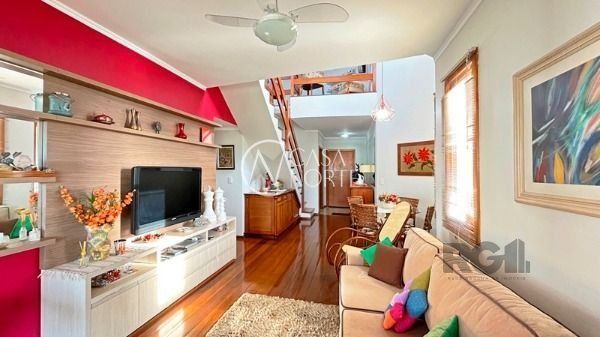 Cobertura à venda com 3 quartos, 233m², 1 suíte, 2 vagas, Rua Doutor Mário Totta no bairro Tristeza em Porto Alegre