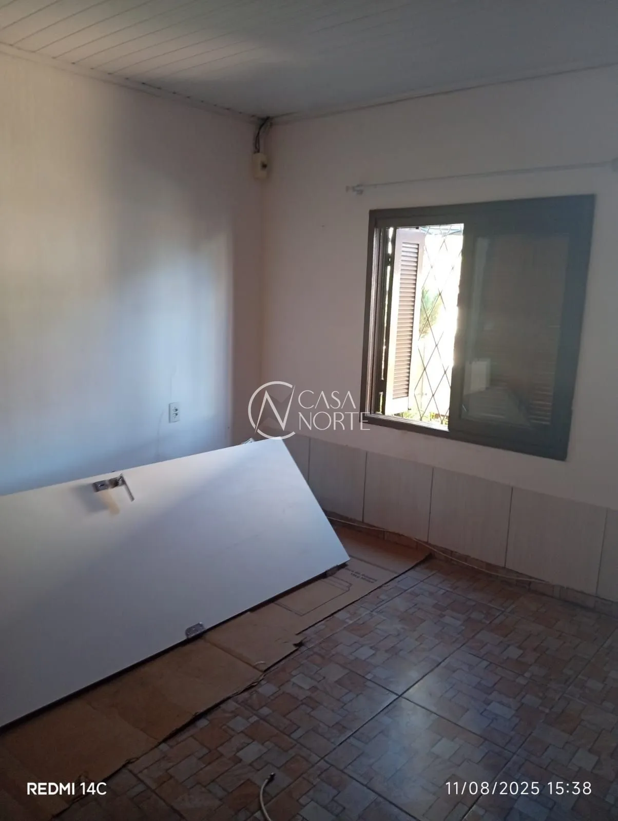 Casa à venda com 3 quartos, 600m², 3 vagas, Rua Ângelo Barboza no bairro Cavalhada em Porto Alegre