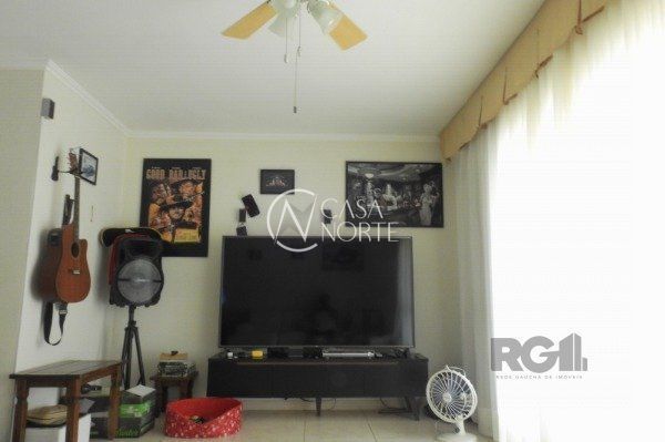 Casa à venda com 3 quartos, 210m², 1 suíte, 6 vagas, Rua Professor Antônio José Remiao no bairro Espírito Santo em Porto Alegre