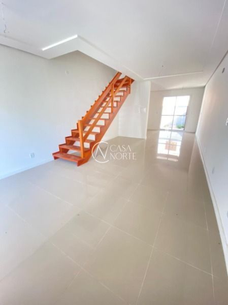 Casa à venda com 3 quartos, 125m², 1 suíte, 1 vaga, Rua Doutor Claudio Walter Ferreira da Silva no bairro Guarujá em Porto Alegre