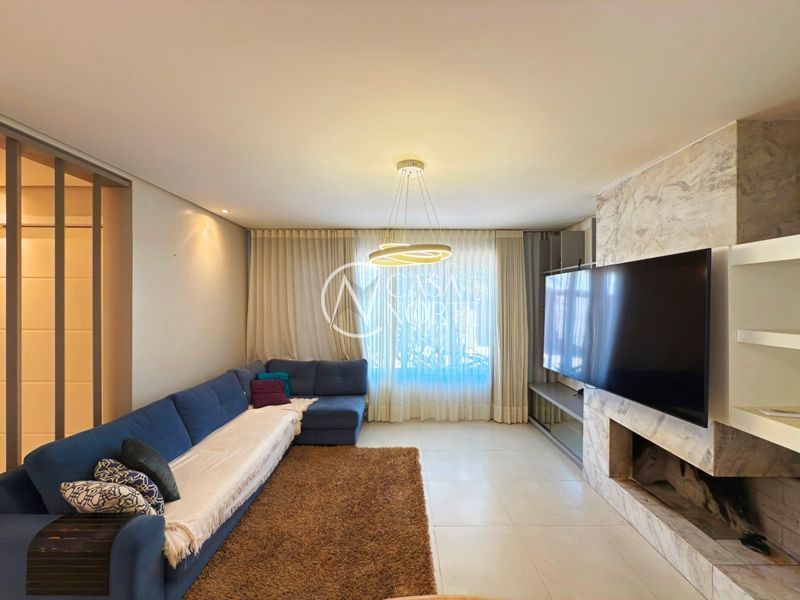 Casa de Condomínio à venda com 3 quartos, 168m², 3 suítes, 3 vagas, Rua Jacundá no bairro Guarujá em Porto Alegre